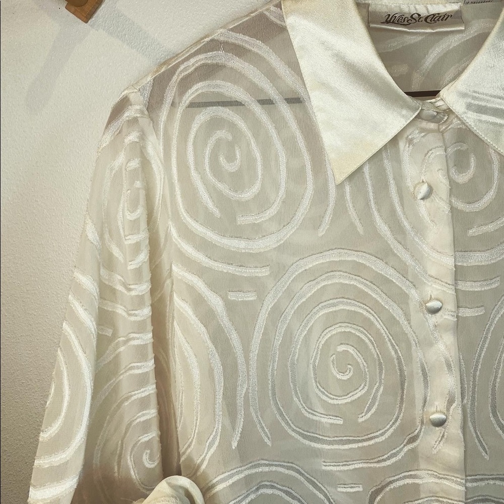 🌼 Vintage white blouse 🌼